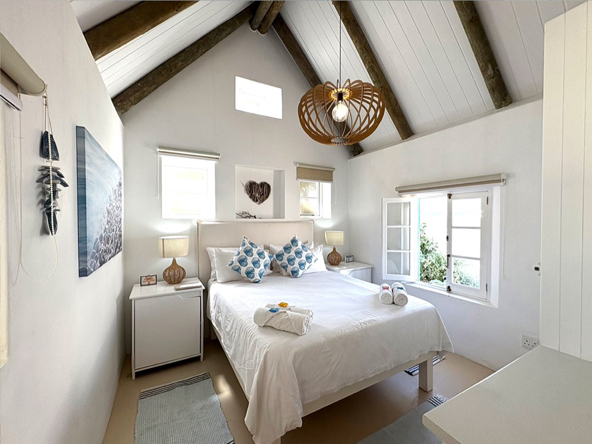 Schatz Sea self catering beach accommodation in Langezandt Struisbaai Schatz Sea self catering beach accommodation in Langezandt Struisbaai