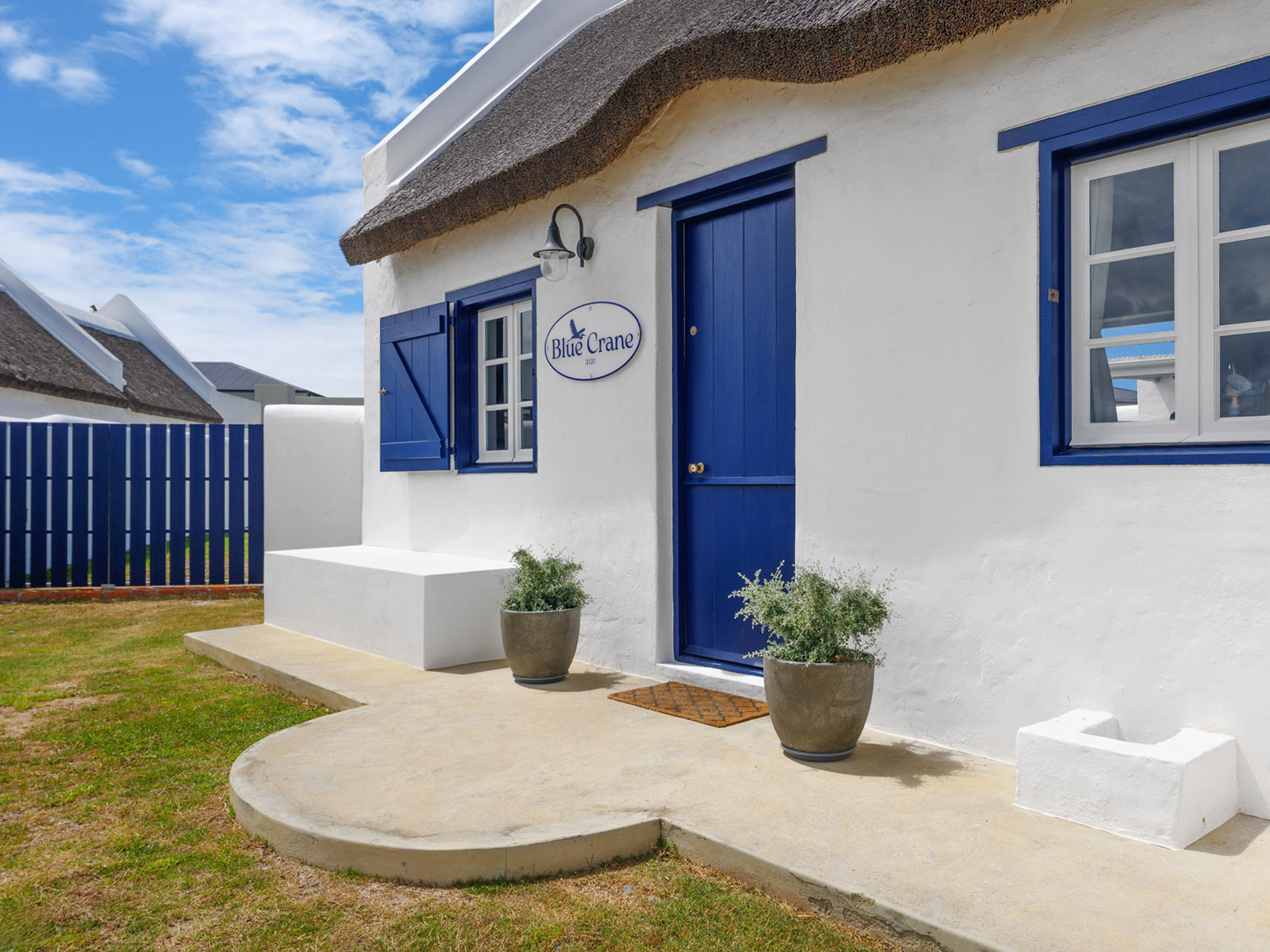 Blue Crane Cottage Struisbaai holidy accommodation house in Langezandt Blue Crane Cottage Struisbaai holidy accommodation house in Langezandt