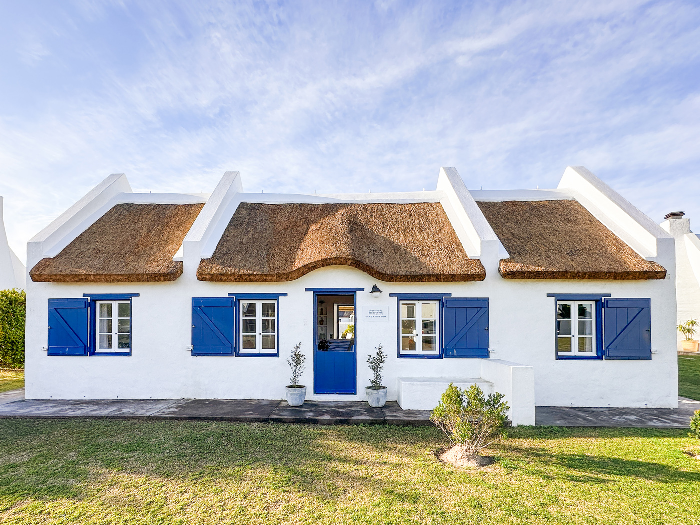 Sandy Bottom holiday beach house accommodation in struisbaai langezandt Sandy Bottom holiday beach house accommodation in struisbaai langezandt