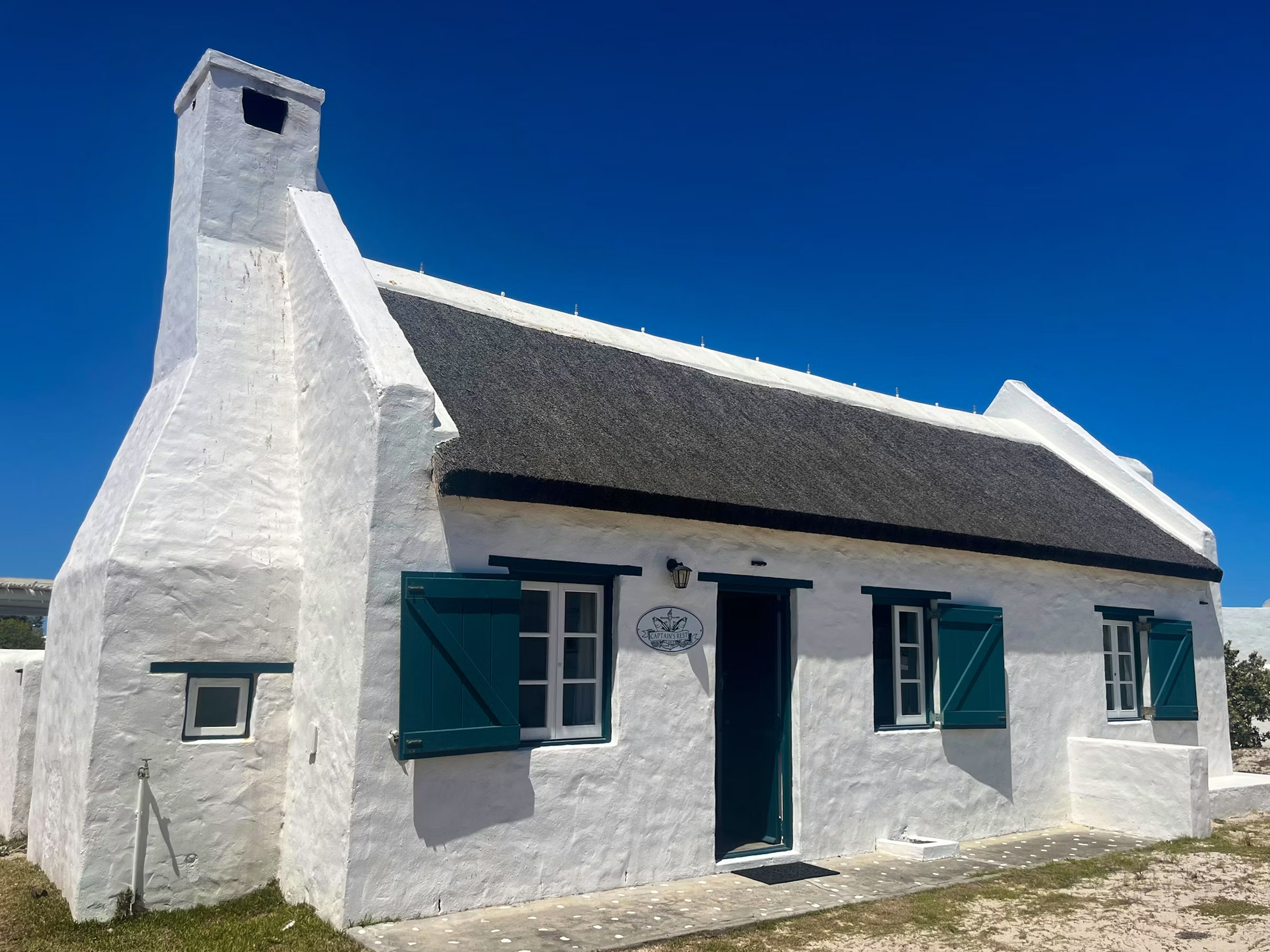 holiday beach house self catering in struisbaai langezandt accommodation captains rest holiday beach house accommodation in struisbaai langezandt