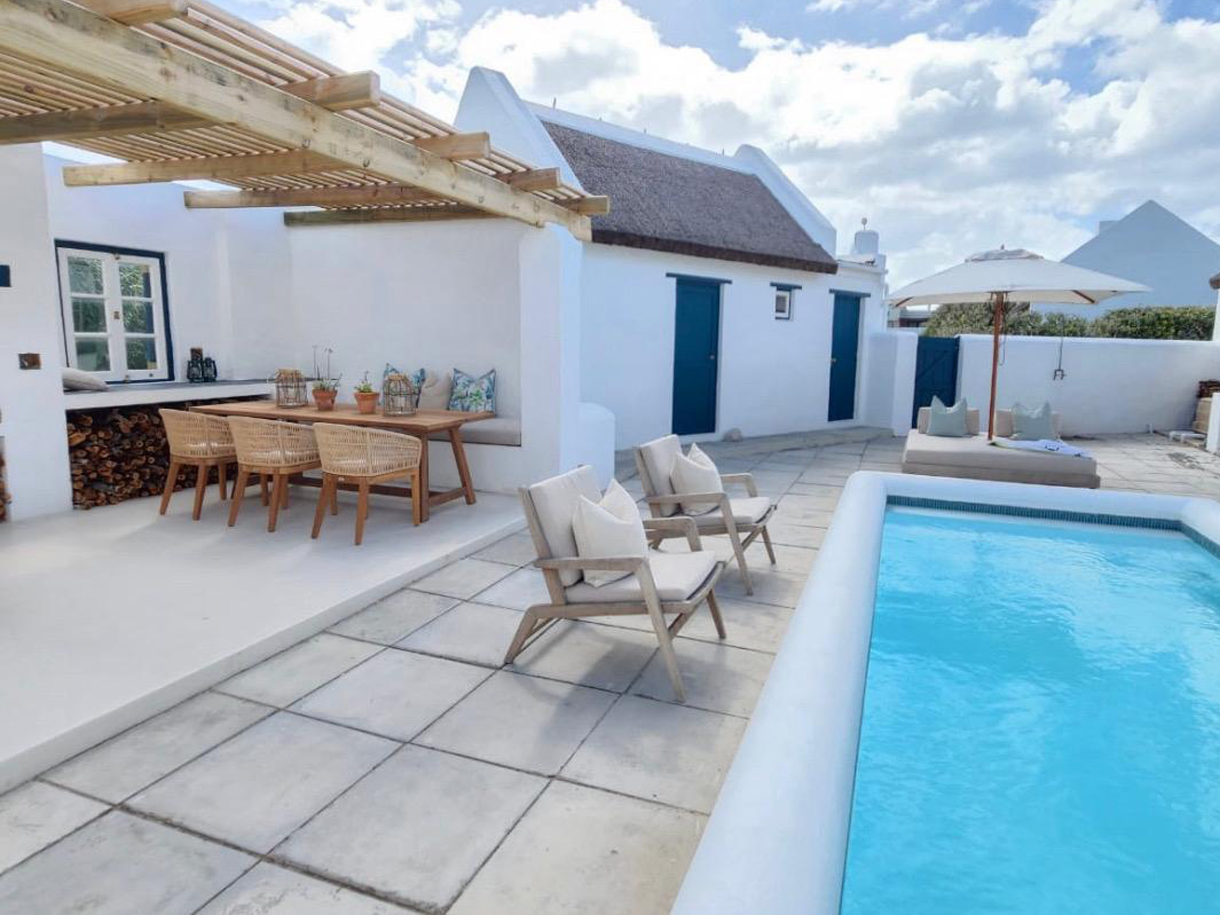 Seagulls Nest self catering beach accommodation in struisbaai Seagulls Nest self catering beach accommodation in struisbaai